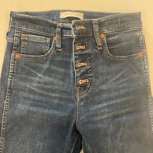 Like new Madewell High Rise Button front jeans